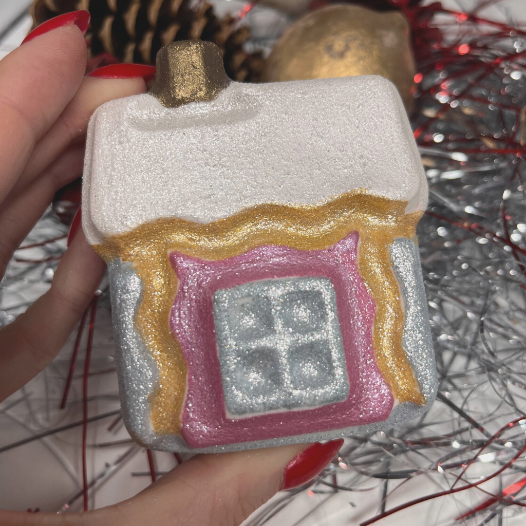 Gingerbread Bread House 1 Plastic Hand Mold